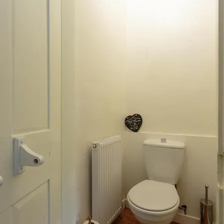 One Bedroom Just A 10 Min Walk From Center! * Edimburgo