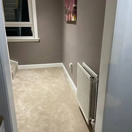 Сasa de vacaciones Lovely Three Bedroom Upper Edimburgo