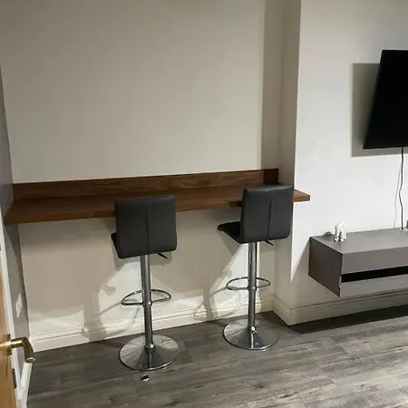 Lovely Three Bedroom Upper Edimburgo