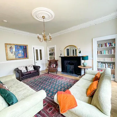 Remarkable 5br Townhouse With Garden, Sleeps 12 * Edinburgh