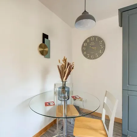 Guestready - Spacious Apt Near The City Centre Appartamento Edimburgo