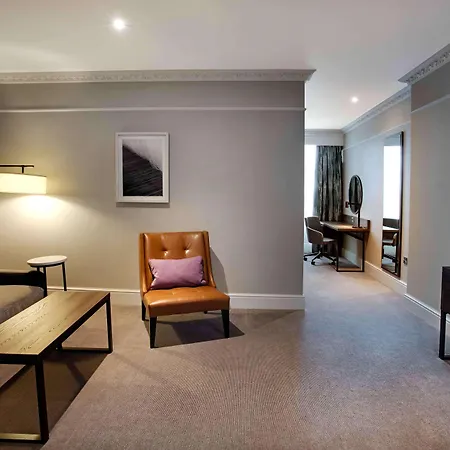 Hilton Carlton Hotel 4*