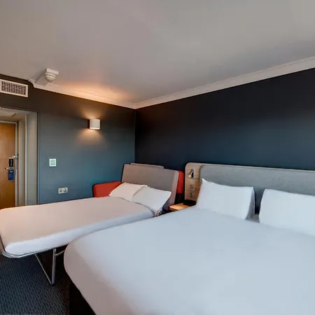 Express West By Ihg ホテル