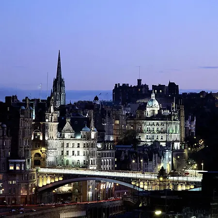 Express Centre By Ihg 3*