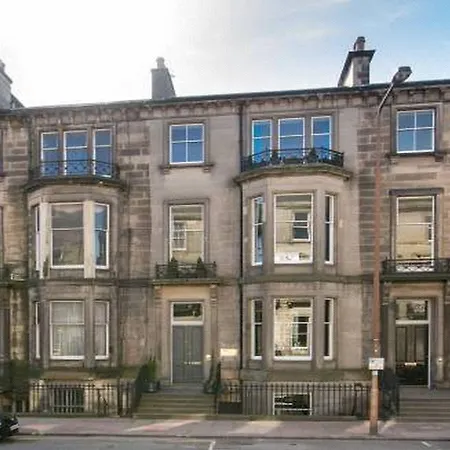 帕默斯顿套房酒店