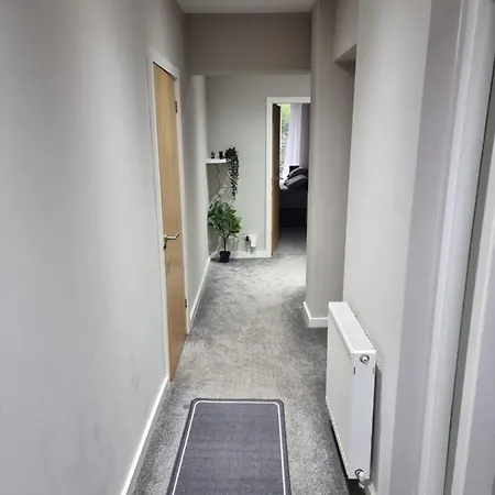 Lovely & Peaceful 2 Bedroom With En-suite, Leith, Appartamento