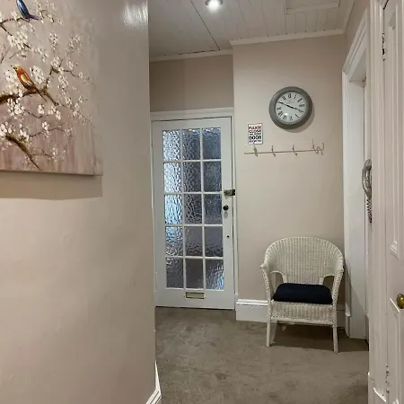 Joivy Adorable Flat Near West End Daire