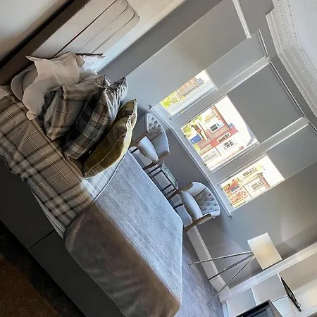 Ellwyn House *
