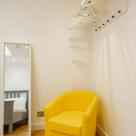 Central, Bright 2 Bed Flat - Pool & Sauna エディンバラ