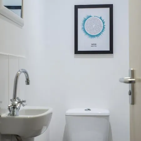 Downtown And 1 Bed In אדינבורו