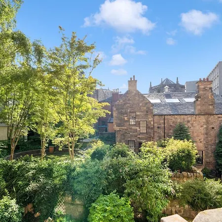 2 Bedroom Centre - Royal Mile - Castle & Waverley Train Station - Sleeps 4 * Edynburg