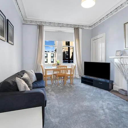 2 Bedroom Centre - Royal Mile - Castle & Waverley Train Station - Sleeps 4 * Edynburg