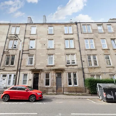 Altido Striking Apt Near Fountain Park * Edinburgh