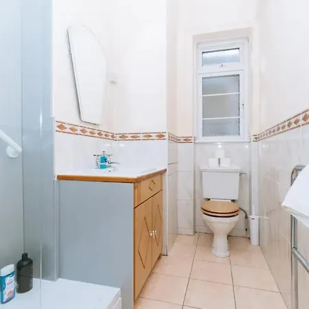 Cosy 2 Bedroom Flat In Craigleith Apartment Edinburgh