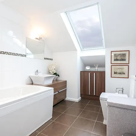 아파트 Luxury 3 Bed Royal Mile 에든버러