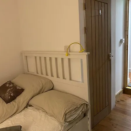 ベッド・アンド・ブレックファスト Edinb&b エディンバラ