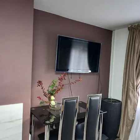 White House In Edinburgh, 2 Bedroom Good Location إدنبرة