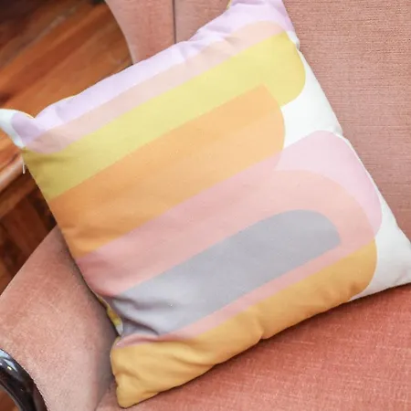 Guest house Mystayinn Elegant - Excellent Location - Free Parking - Five Star Amenities