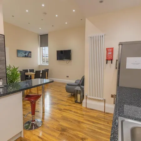 Apartamento New 3-bedroom Close To Centre