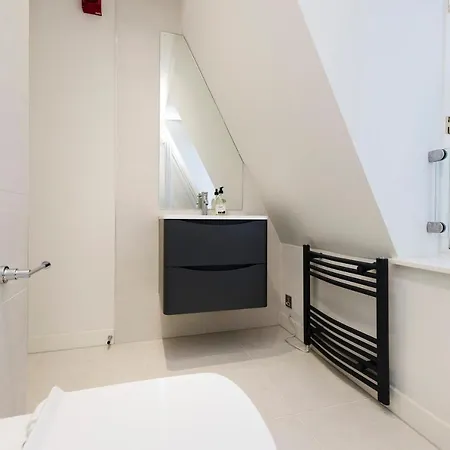 Apartmán Joivy Tasteful On Rose South Edinburgh