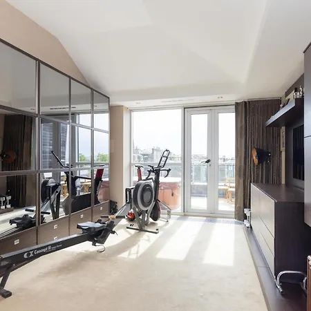 아파트 Joivy Beautiful Penthouse With Terrace & Jacuzzi