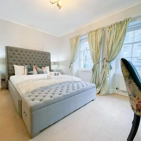 Sophisticated 3br With Garden, Quiet New Town Lane * Edinburg