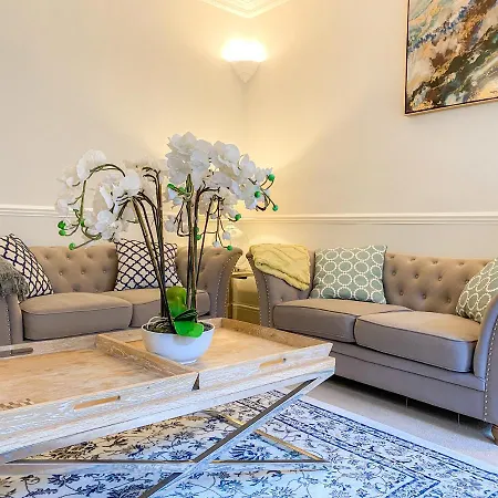 Sophisticated 3br With Garden, Quiet New Town Lane * Edinburg