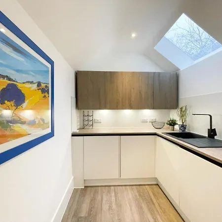 2bed, Private Garden & Fireplace, Near Water Of Leith * Edinburgh