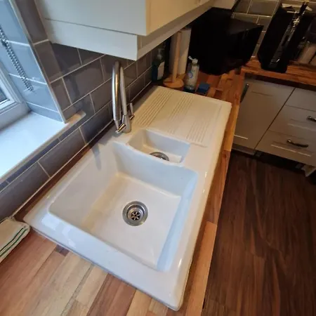 Cosy Roseburn Apartment, - 2 Bedrooms, Free Parking Edinburg