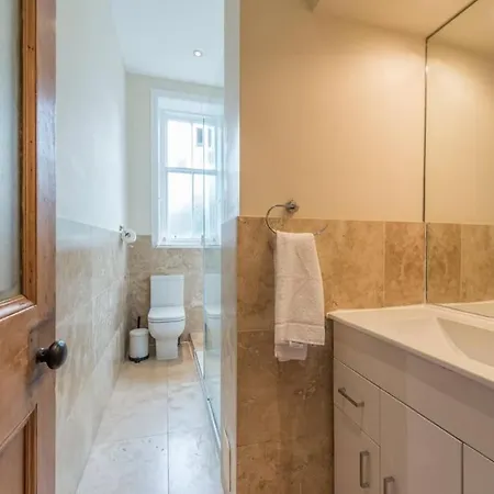 Appartement Beautiful 2 Bed 2 Bath Flat Overlooking Meadows Park *