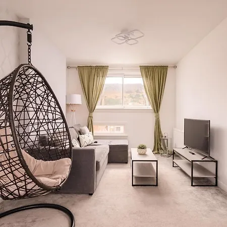 Calton Hill Lookout By Calton Living * Edinburgh