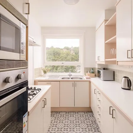 Calton Hill Lookout By Calton Living * Edinburgh