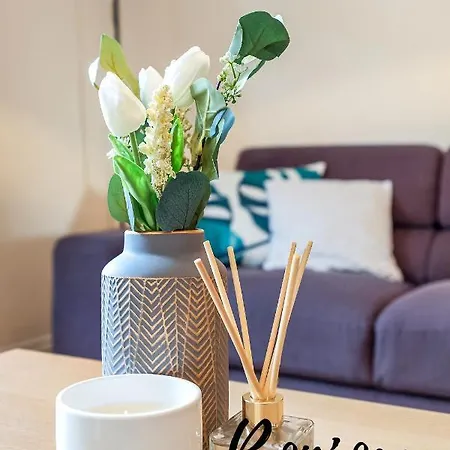 Apartment Villette - Spacious 2br-2ba Near Pilrig Park - Free Parking By Bonjour Residences Edinburgh