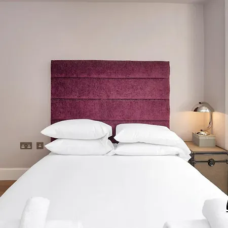 St. Germain - Spectacular West End 2br-1ba, Near Haymarket - Private Entrance & Courtyard By Bonjour Residences Appartamento