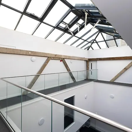 Altido Elegant Near The Meadows Appartement *