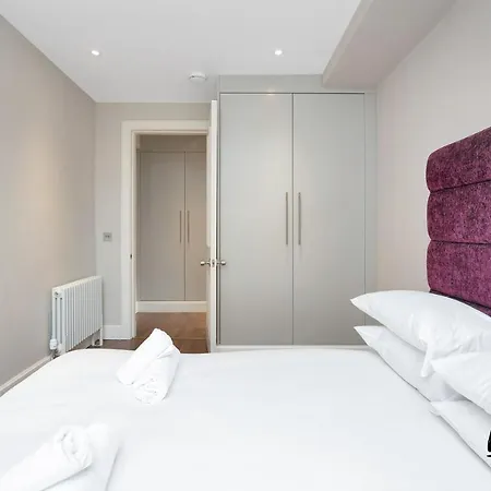 St. Germain - Spectacular West End 2br-1ba, Near Haymarket - Private Entrance & Courtyard By Bonjour Residences Appartamento