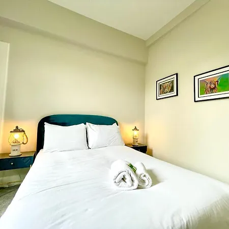 아파트 Striking 3 Bed Near Royal Mile - New Reno! *