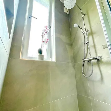 Striking 3 Bed Near Royal Mile - New Reno! 에든버러