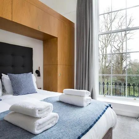 Magnificent Georgian 3-bedroom In New Town Edinburgh