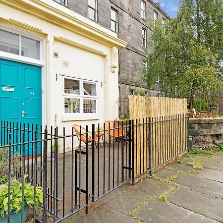 Cheerful Stays: Spacious Flat In Vibrant Leith Apartamento Edimburgo
