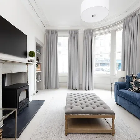 Stylish 3-bedroom Getaway