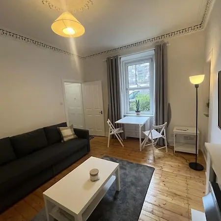 The Leith Walk Flat Апартаменты *