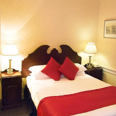 فندق Royal Scots Club 3*