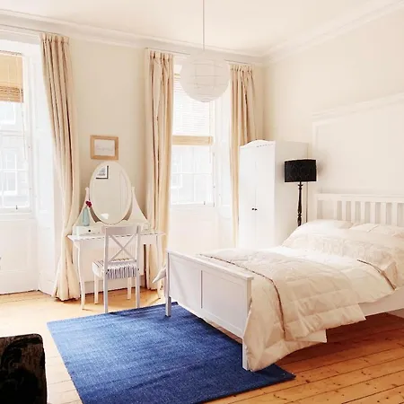 Beautiful Royal Mile Flat,victory Building. Lägenhet *