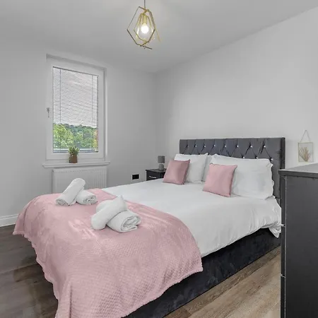 公寓 Stunning 3 Bedroom 2 Bathroom - Free Parking - Close To Centre & Airport