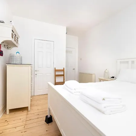 Joivy Chic 1-bed Flat In The Heart Of The Old Town Lägenhet Edinburg
