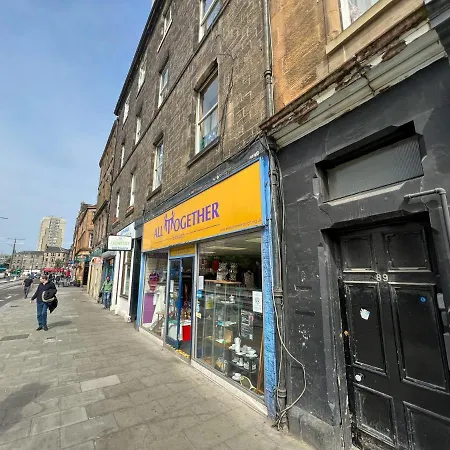 Convenient 3br Flat On Leith Walk Эдинбург