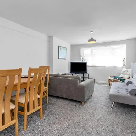Guestready - Urban Escape Near Murrayfield Stadium *