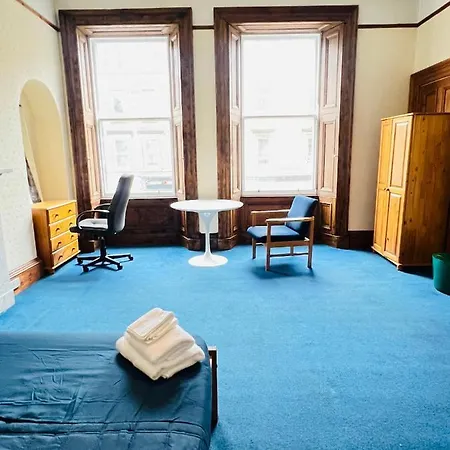 Massive 5bed 2bath Flat Available For Fringe Festival Lägenhet