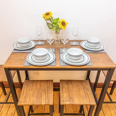 Central-2 Bed-private Entrance *